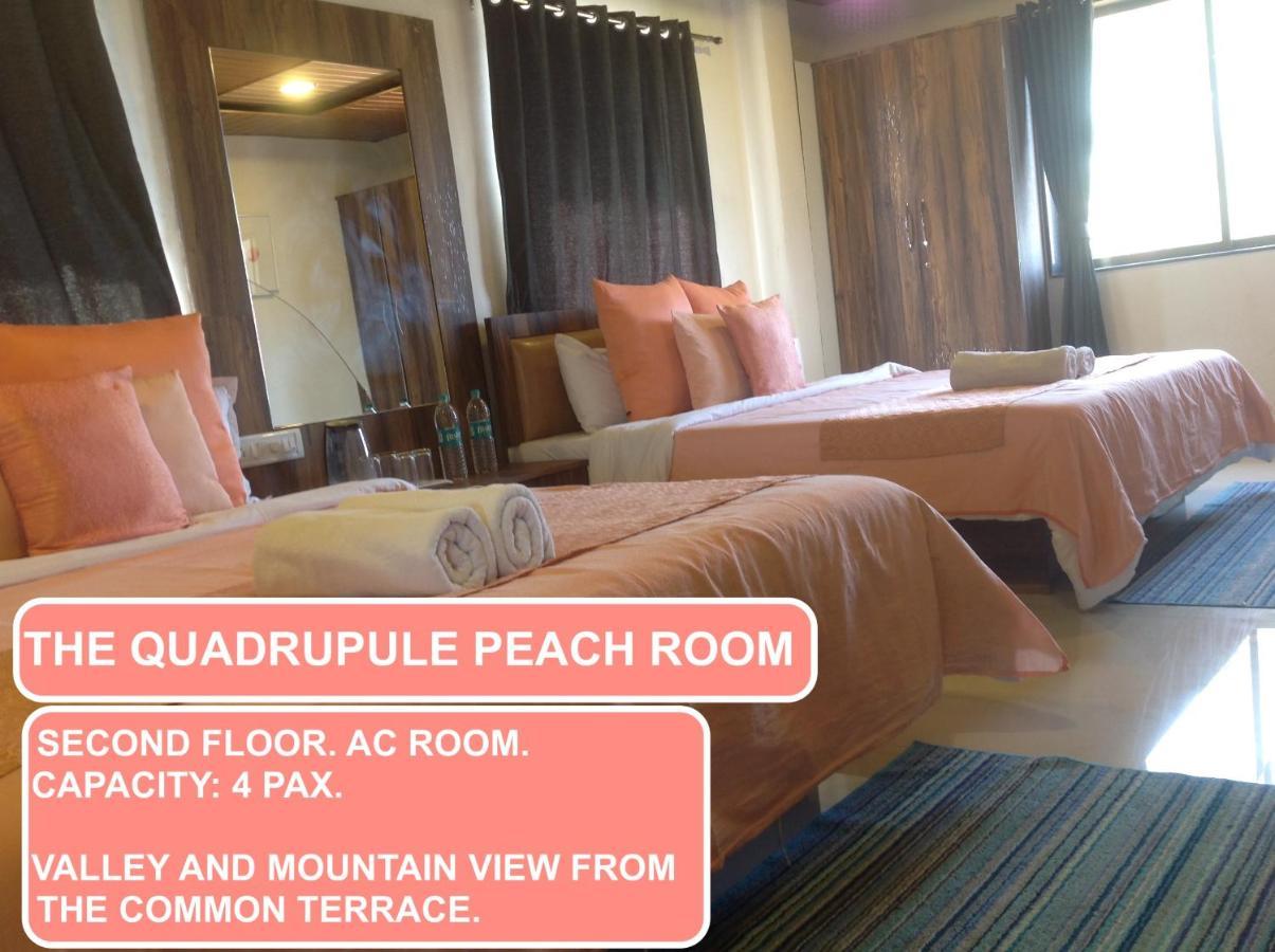 Strawberry County Otel Panchgani Dış mekan fotoğraf