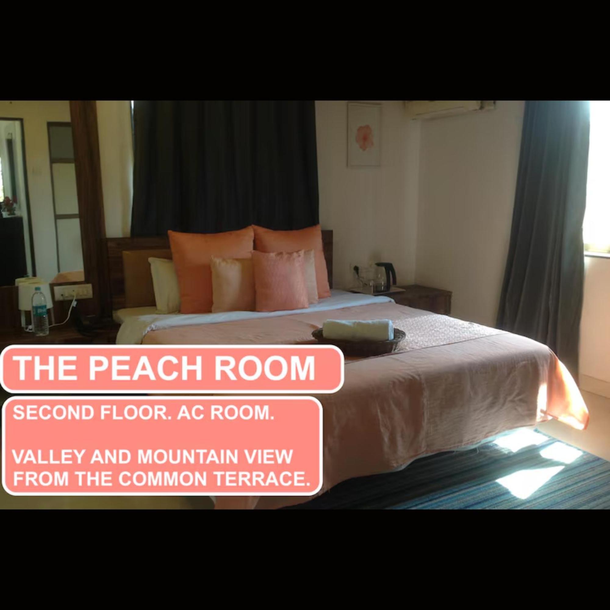 Strawberry County Otel Panchgani Dış mekan fotoğraf